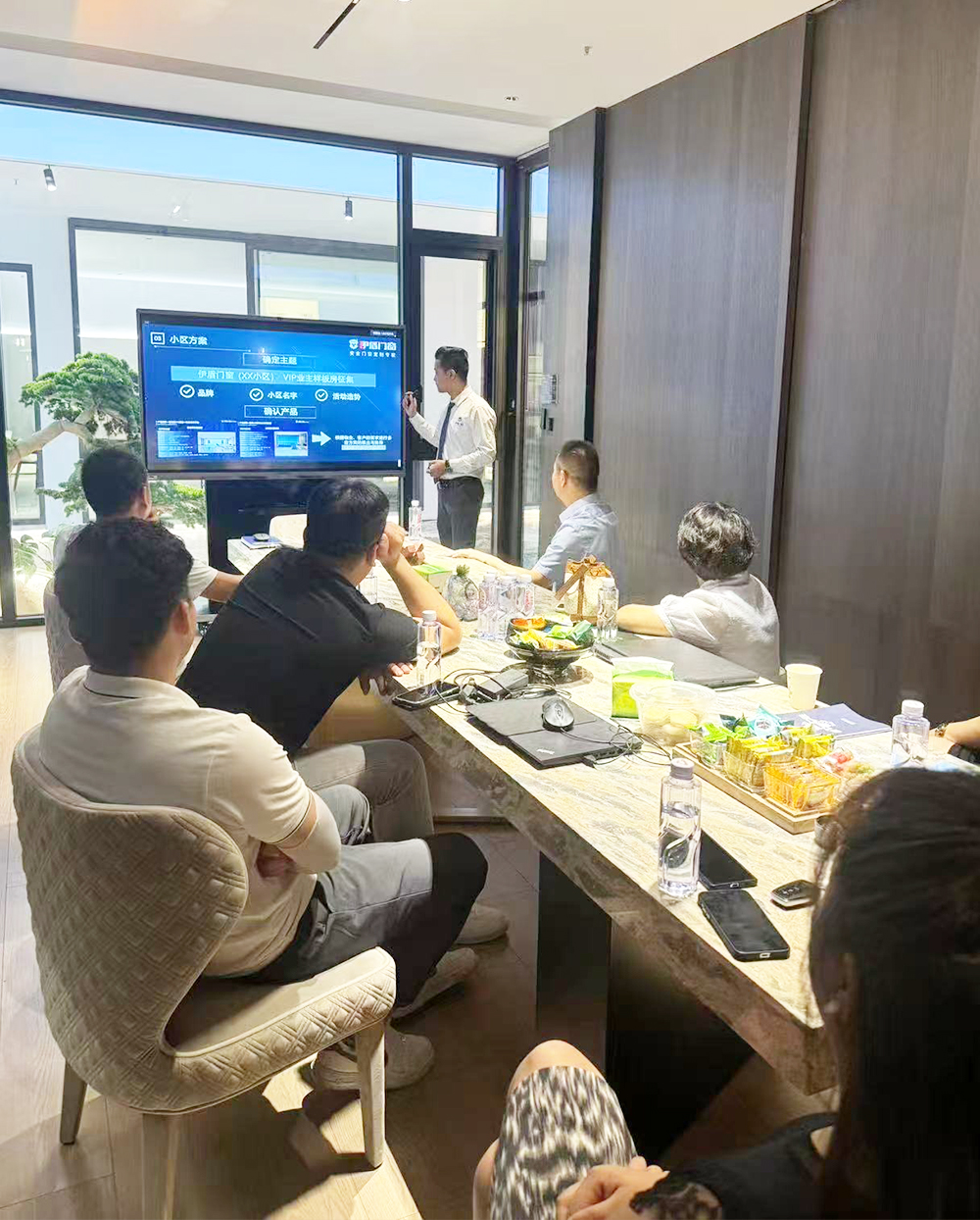 一對一幫扶- 超額完成業績 - 伊盾高效隔音系統門窗-門窗數字化