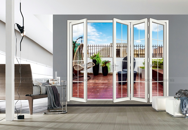 加盟系統門窗廠家，應注意哪些事項？埃菲爾折疊門 爵士白