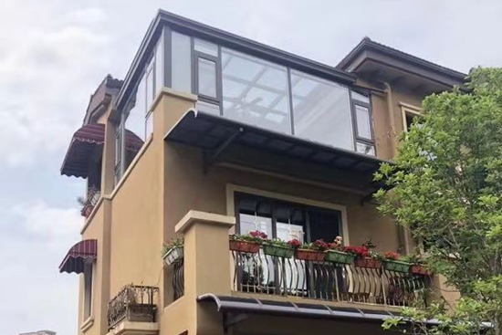 想要提高居家生活質(zhì)量，你家里需要一道伊盾安全門窗！112702